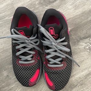 Nike Black Athletic Shoes Performance Comfort